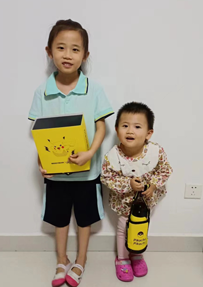 石磊之女（石雯心、石蕓菡）0_副本