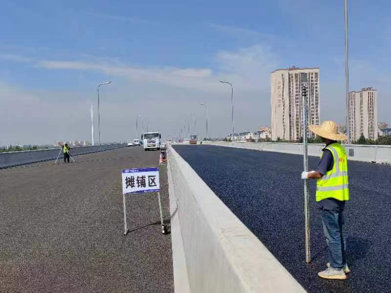 機(jī)械化施工公司快速路工程動(dòng)態(tài)