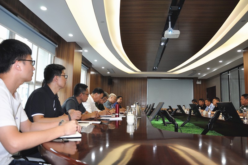 山東公路協(xié)會、淄博市科協(xié)等專家一行蒞臨我公司開展考察指導工作