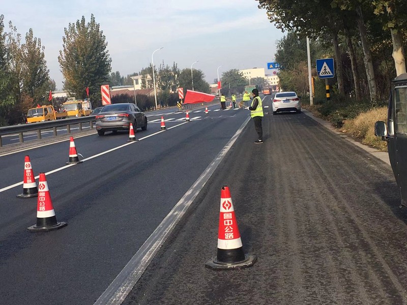 公司“快、硬、穩(wěn)”多點發(fā)力抓實安全責任，護航高淄路圓滿收官