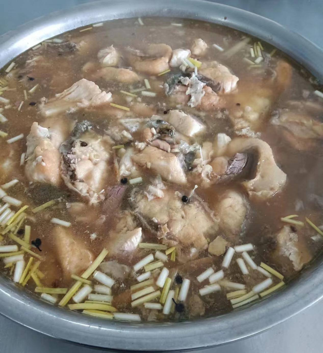 工地美食秀：臨臨六標(biāo)悅莊拌合站的職工餐 