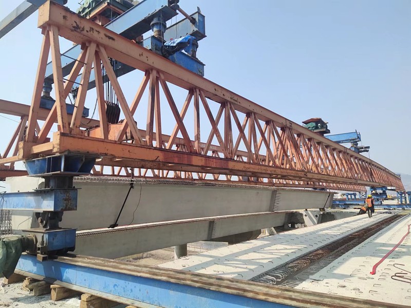 濟(jì)濰四標(biāo)孝婦河特大橋全幅順利貫通