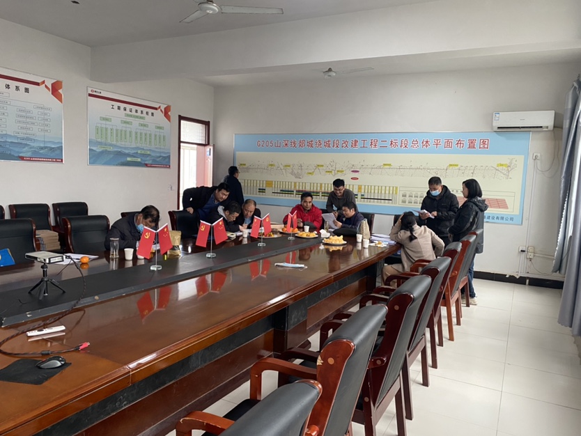 臨沂市公路中心一行到郯城G205項(xiàng)目開展檢查工作