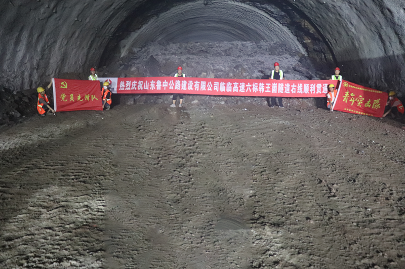 b852b0cbd2d8de50a4b08c882244911_副本