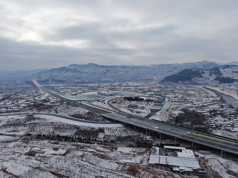 凝心聚力，上下一心，緊密配合，全力完成“交工準(zhǔn)備突擊會(huì)戰(zhàn)”