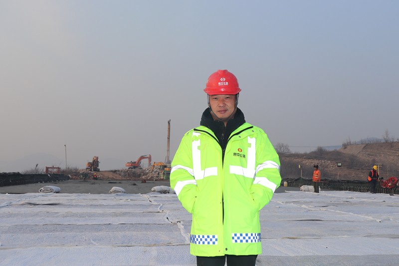 我身邊的榜樣——榮長嶺