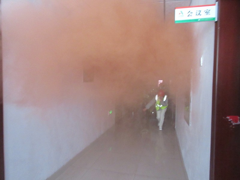 發(fā)生火災(zāi)后，紀健組織人員、有序正確逃生_副本