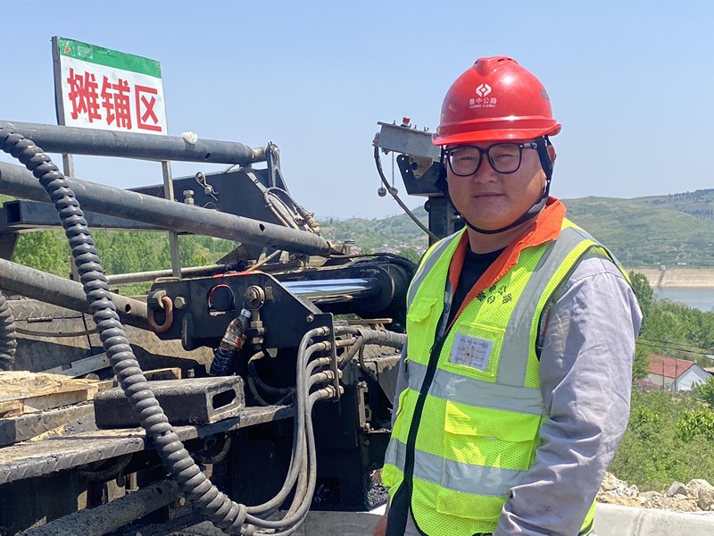 五一我在崗 勞動最光榮——機(jī)械化施工公司五一特輯