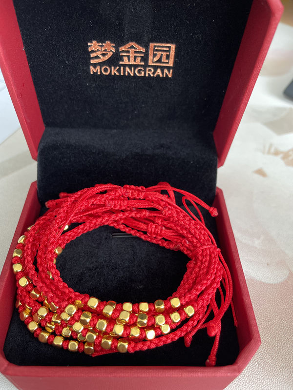 腕間星辰，熠熠生輝——魯中公路為女職工送上節(jié)日禮物