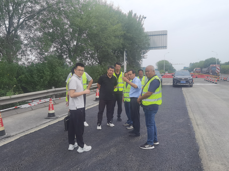 市交通建設發(fā)展中心聯(lián)合高青縣分中心對 G233 高青段開展安全檢查