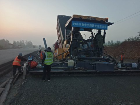 我自豪，我是公路人