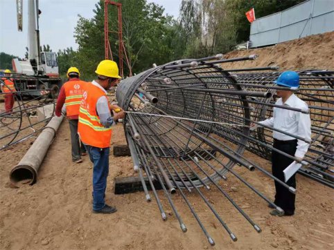 【抓作風(fēng) 創(chuàng)效益】開(kāi)局即開(kāi)戰(zhàn)——G205山深線郯城繞城段改建項(xiàng)目拉開(kāi)大干序幕