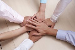 致站東路面層施工人員