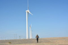 雙手負(fù)重，聞思修行