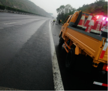 高速養(yǎng)護(hù)“365”，一直在堅(jiān)守