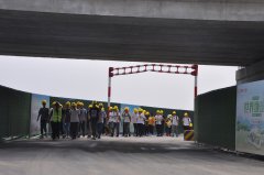 山東理工大學師生觀摩團到雙魯立交橋項目觀摩學習