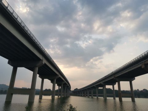 不斷挑戰(zhàn)、突破自我