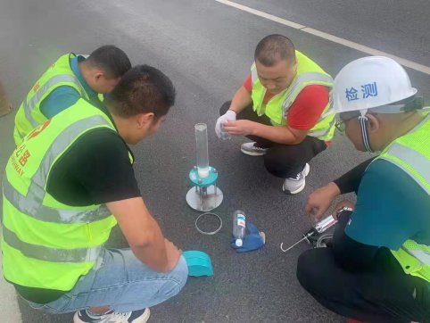 【抓作風(fēng) 創(chuàng)效益】G205山深線順利通過(guò)業(yè)主組織的交工檢測(cè)