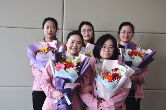 魅力女神，精彩綻放