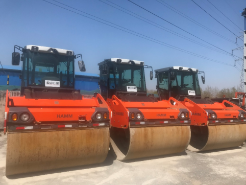 公司進(jìn)行設(shè)備物資盤點